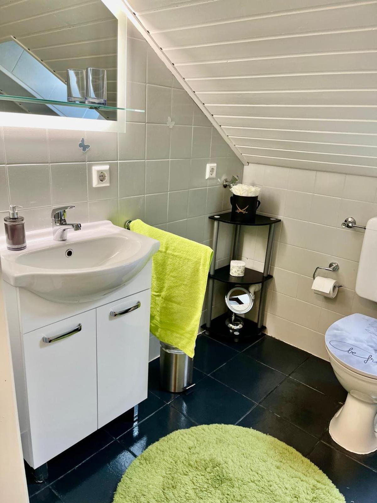Zentrale Ferienwohnung Am Buhlschen Park In Deidesheim Esterno foto